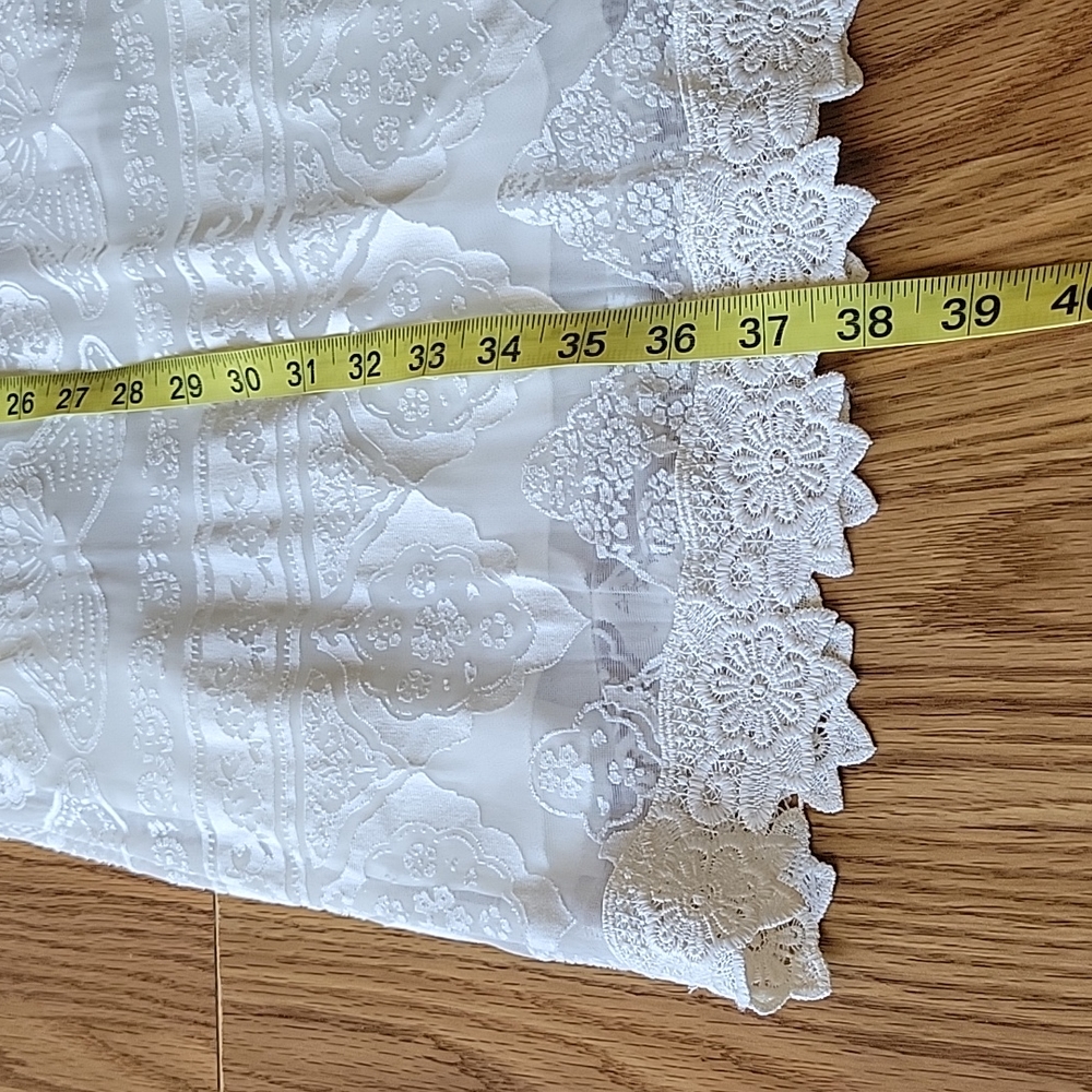 Elegant White Lace Maxi Skirt - Picture 15 of 16